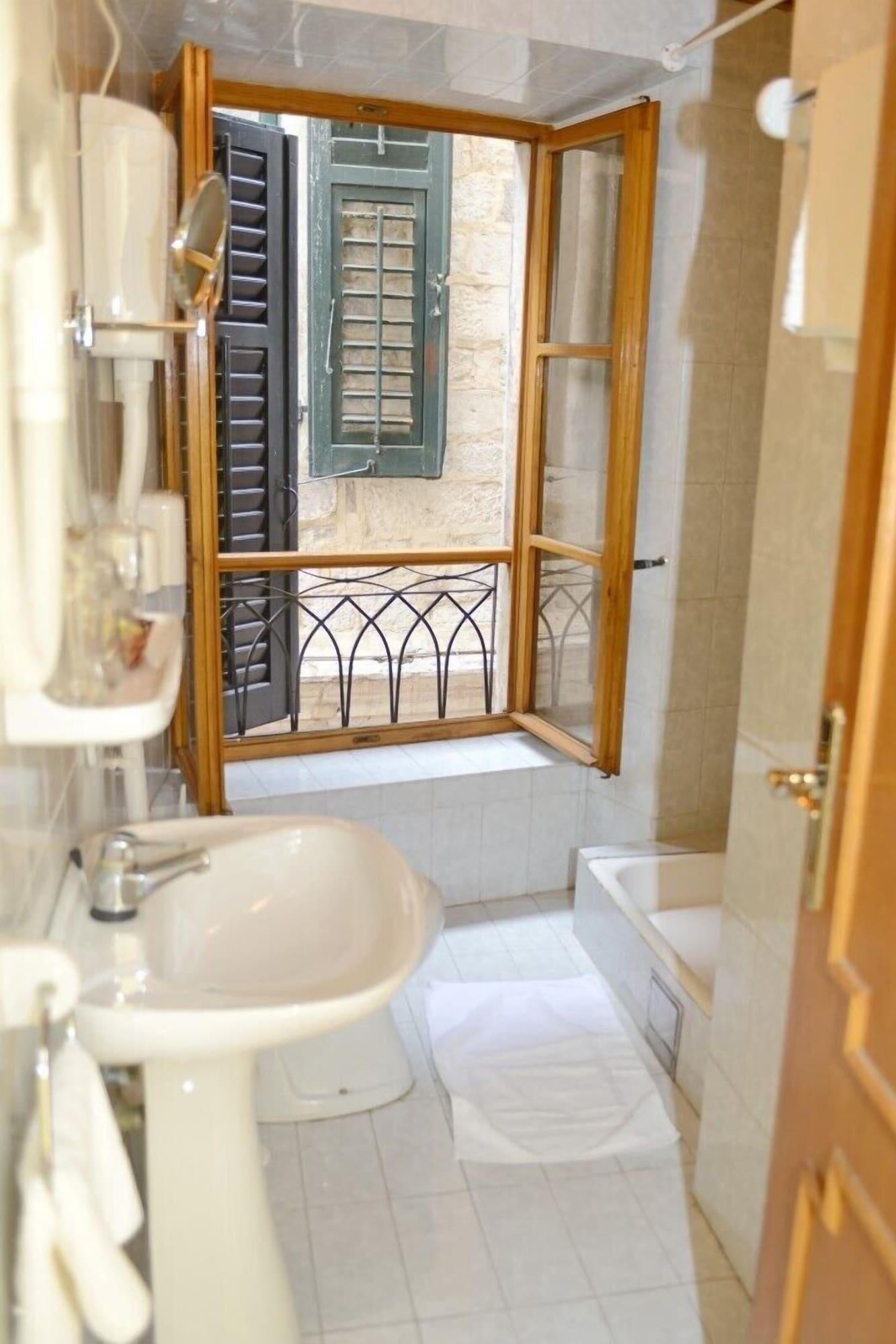 Marija 3* Kotor